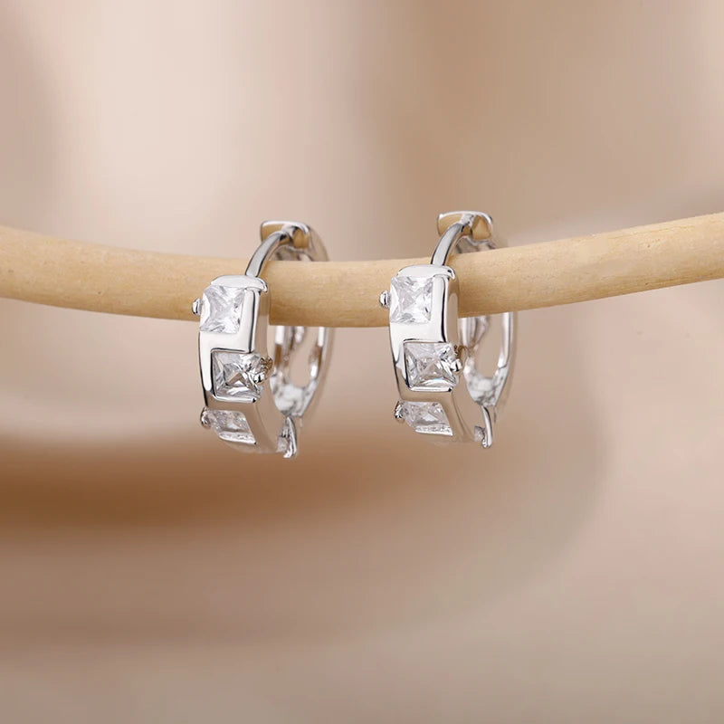 Söta Zirconia Hängande Örhängen för Kvinnor och Flickor - Elegant Hoop i Rostfritt Stål med Guldton för Bröllop och Fester 2025