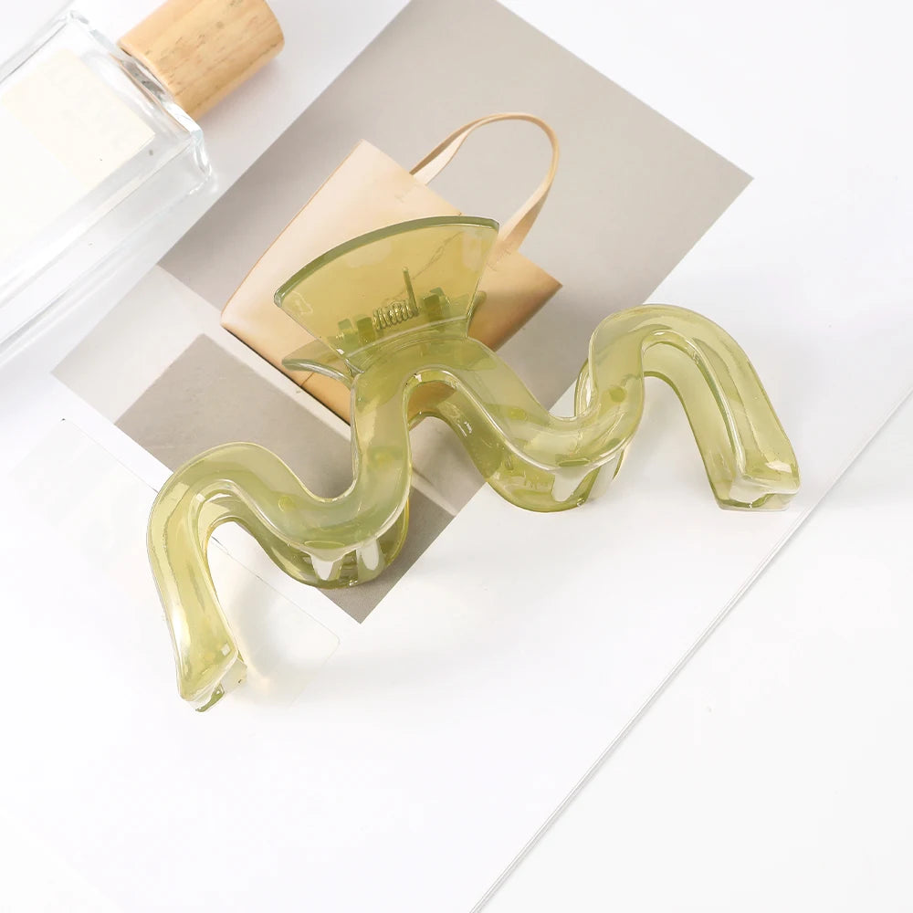 Stor Hårklämma för Tjockt Hår - Transparent Kaffe Färgade Krabban Hårklipp för Lockiga Frisyrer - Eleganta Håraccessoarer för Kvinnor