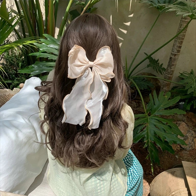 Söt Chiffon Båge Hårklämmor för Flickor - Blå Satin Bows med Glittrande Detaljer för Elegant Håraccessoar
