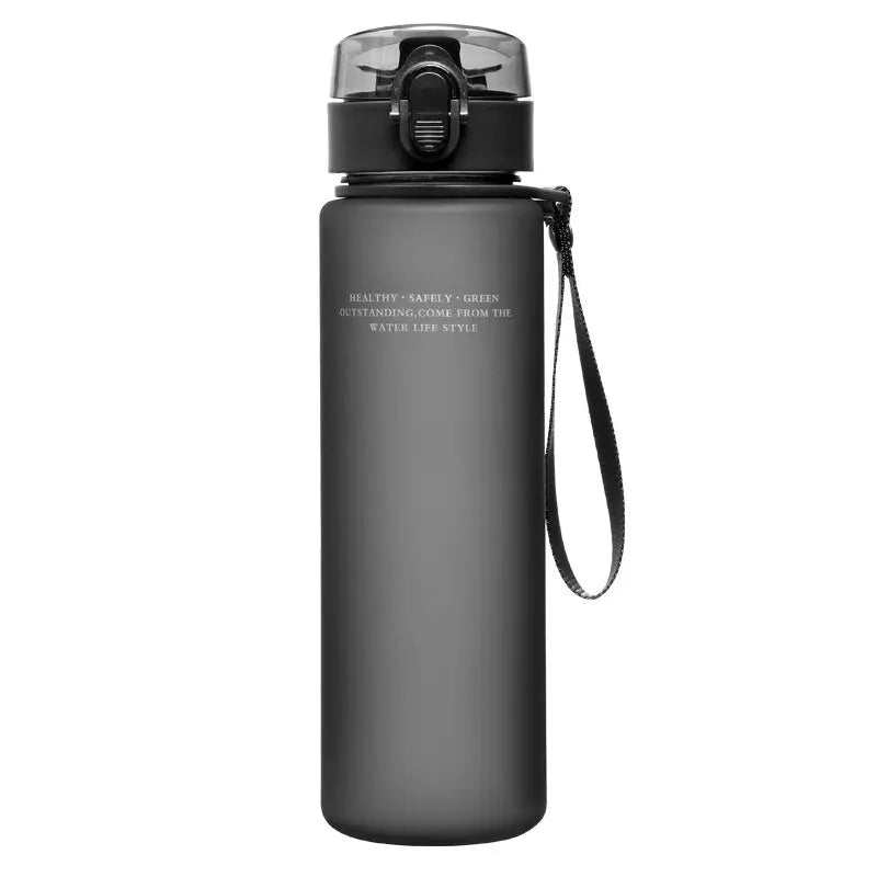 BPA-fri, Läckagesäker Sportvattenflaska - Högkvalitativ, Bärbar Flaska för Vandring och Utomhusaktiviteter. Mina Favoritdricksflaskor i 400ml och 560ml.