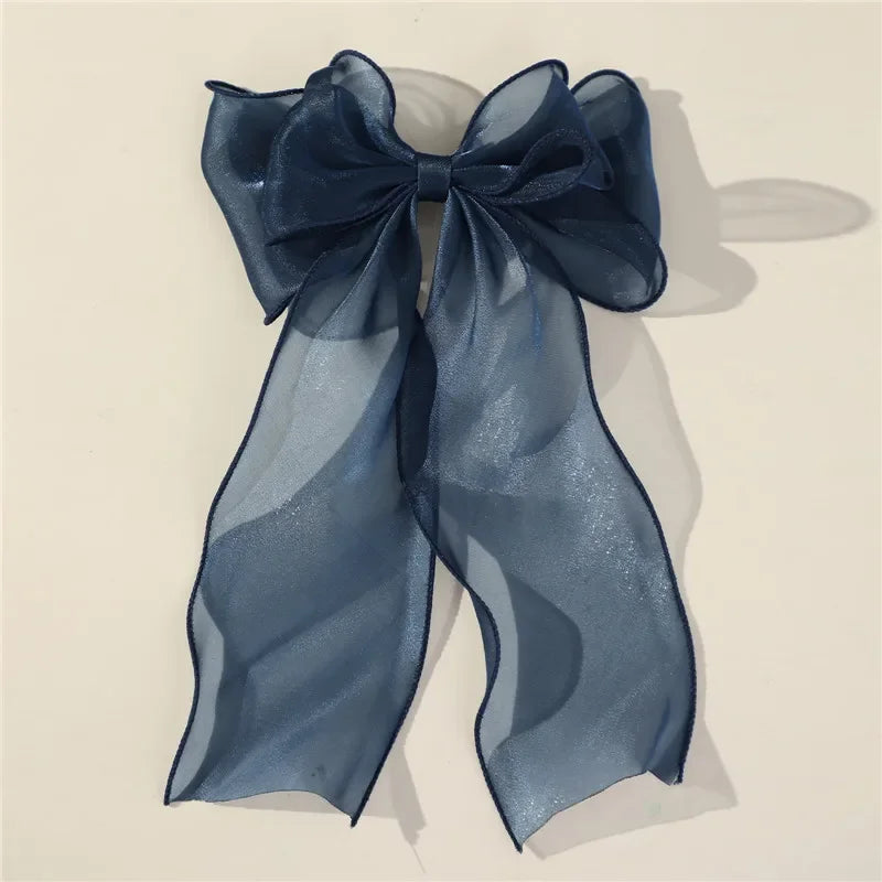 Söt Chiffon Båge Hårklämmor för Flickor - Blå Satin Bows med Glittrande Detaljer för Elegant Håraccessoar