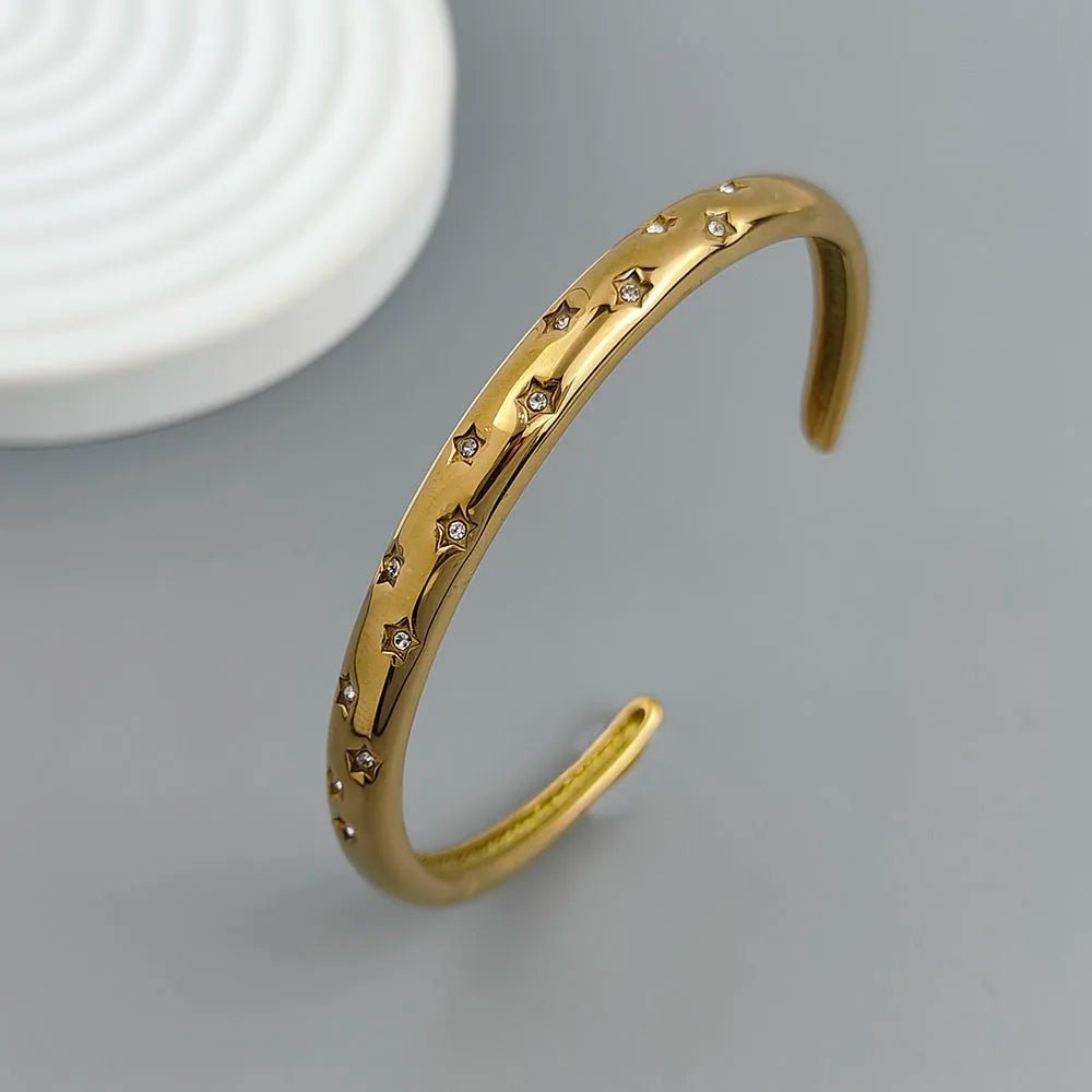 Charming gold - plated 18K stainless steel five - pointed star women's bracelet, high - quality waterproof jewelry, wedding team gift - Hamora