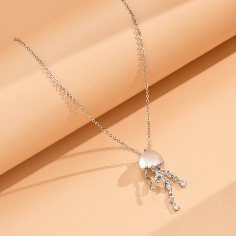 Temperament Entry Lux Jellyfish Pendant Necklace