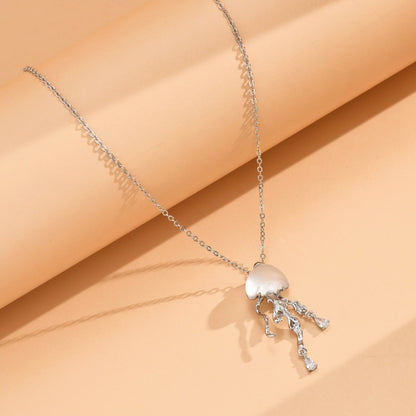 Temperament Entry Lux Jellyfish Pendant Necklace