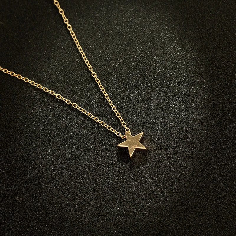 Trendig Stjärnhänge - Minimalistisk Guld och Silver Halsband för Kvinnor