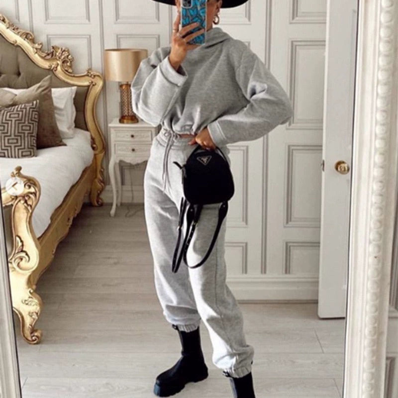 Stilren Tvådelad Sportdräkt för Kvinnor - Långärmad Casual Outfit med Skräddarsydd Midja