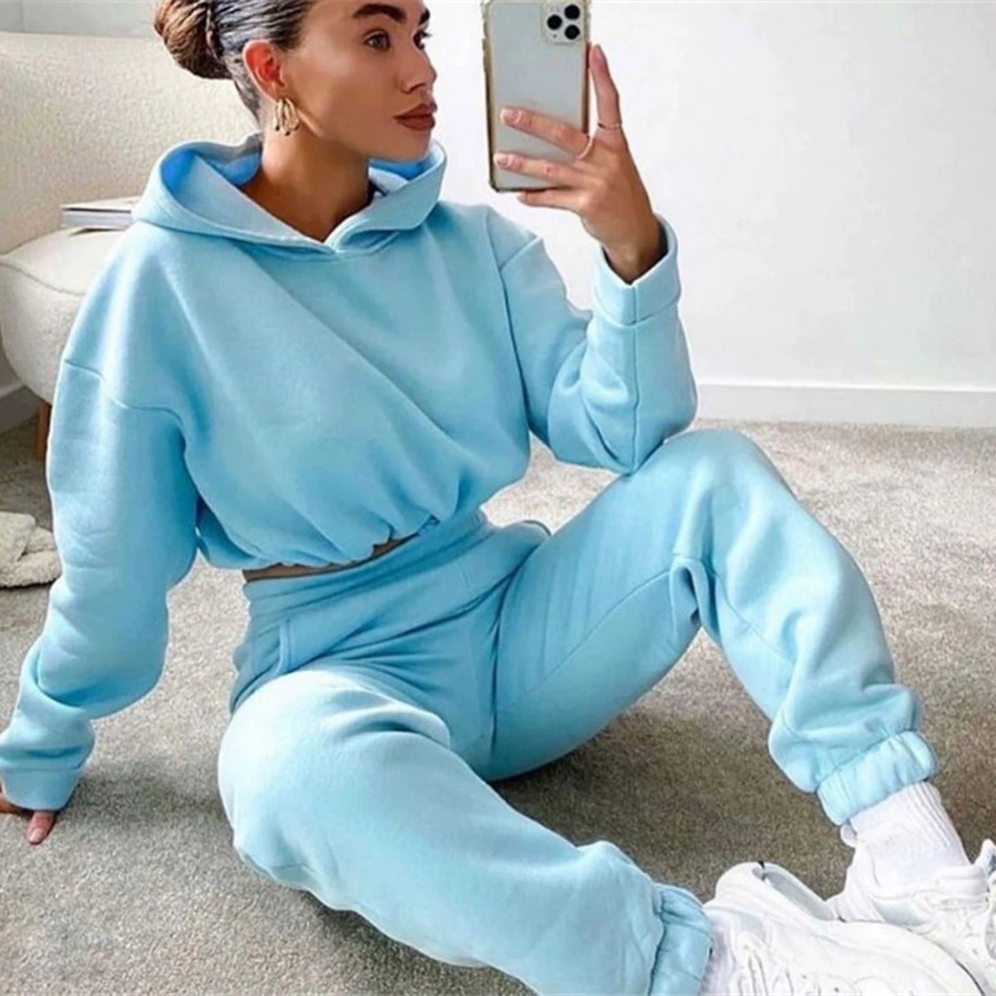 Stilren Tvådelad Sportdräkt för Kvinnor - Långärmad Casual Outfit med Skräddarsydd Midja