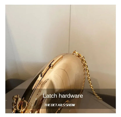 Chic Acrylic Shell Bag
✨ Modern design for special evenings
- Shiny and sleek in gold and silver
- Perfect for parties and events
- Lightweight with a durable shoulder strap
📦 Buy now a