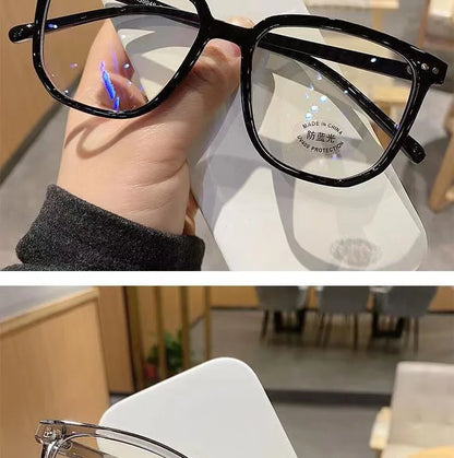 Retro Anti-Blåljus Glasögon för Kvinnor - Eleganta Ram med Platt Design för Skydd och Stil