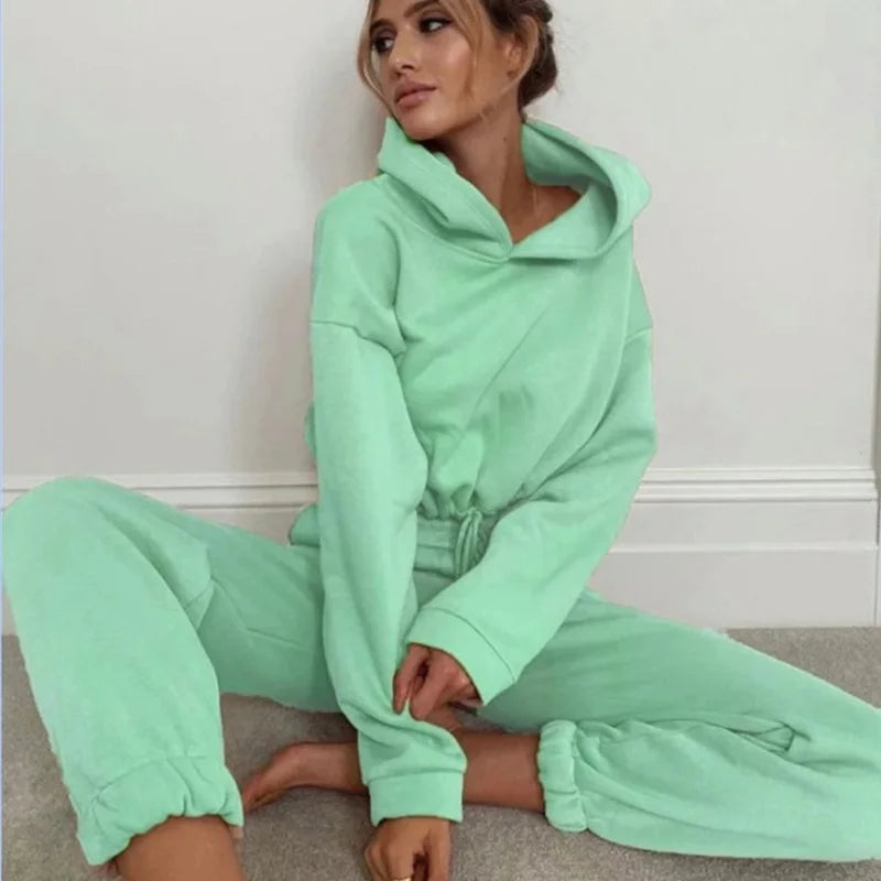 Stilren Tvådelad Sportdräkt för Kvinnor - Långärmad Casual Outfit med Skräddarsydd Midja