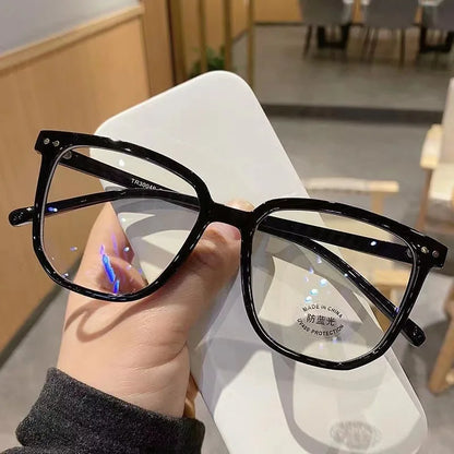 Retro Anti-Blåljus Glasögon för Kvinnor - Eleganta Ram med Platt Design för Skydd och Stil