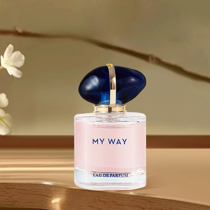 8-delars Mini Parfympresentlåda för Kvinnor - Hållbara Woody Floral Doft med Pheromoner för Män - Kompakt och Bärbar Parfym