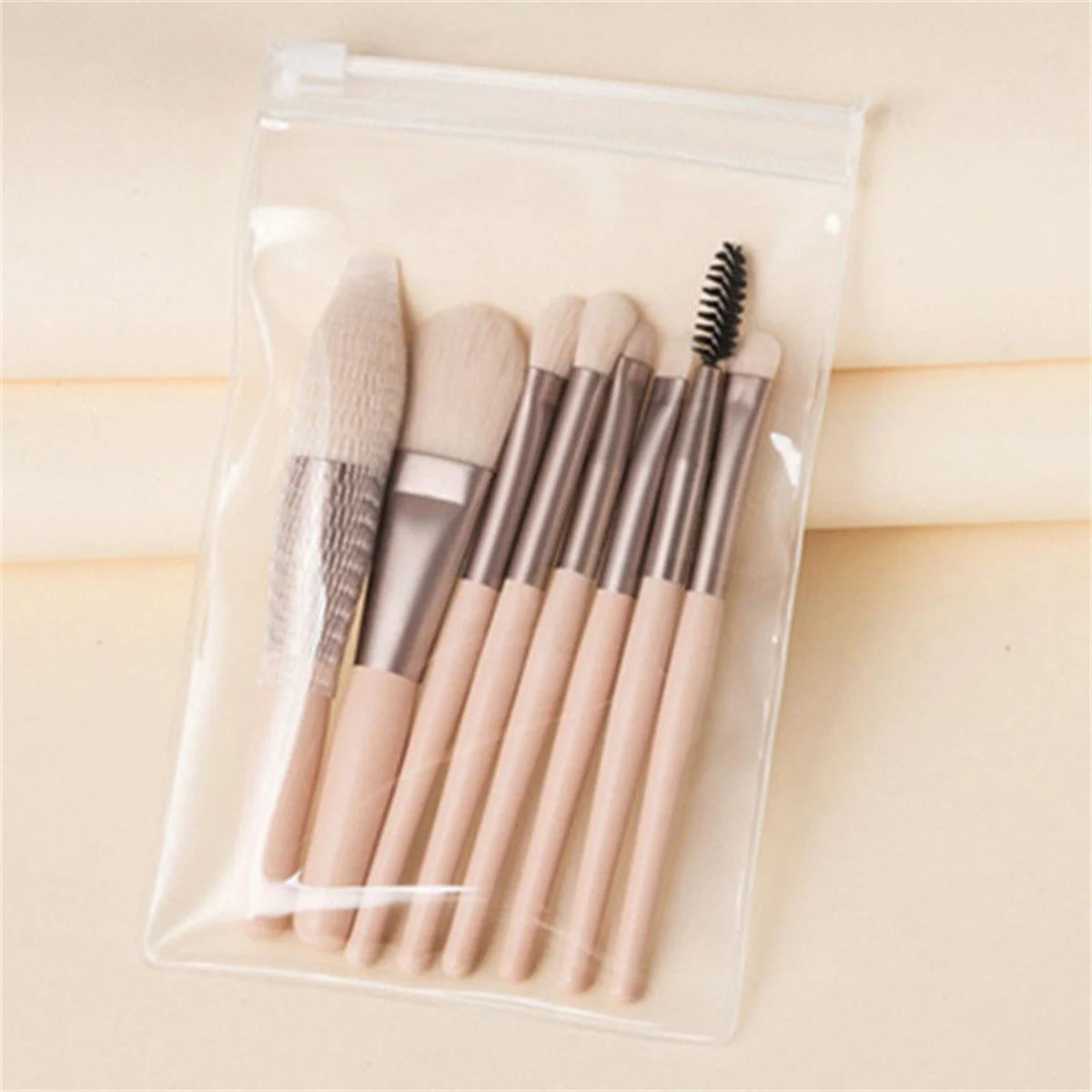 8-delars Mjuk och Lätt Makeupborstsset - Perfekta Verktyg för Foundation, Rouge, Puder och Ögonskugga - Kabuki och Blandning