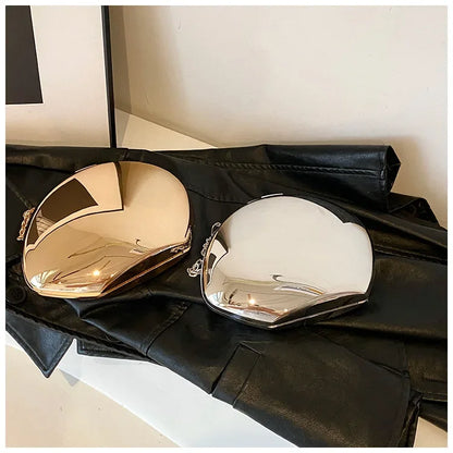 Chic Acrylic Shell Bag
✨ Modern design for special evenings
- Shiny and sleek in gold and silver
- Perfect for parties and events
- Lightweight with a durable shoulder strap
📦 Buy now a