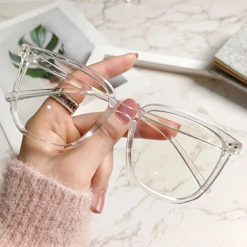 Retro Anti-Blåljus Glasögon för Kvinnor - Eleganta Ram med Platt Design för Skydd och Stil