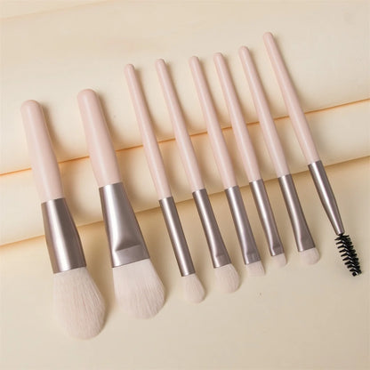 8-delars Mjuk och Lätt Makeupborstsset - Perfekta Verktyg för Foundation, Rouge, Puder och Ögonskugga - Kabuki och Blandning