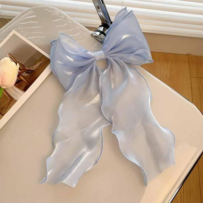 Söt Chiffon Båge Hårklämmor för Flickor - Blå Satin Bows med Glittrande Detaljer för Elegant Håraccessoar