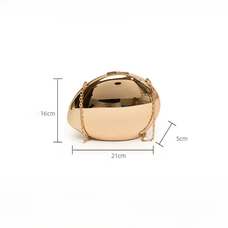 Chic Acrylic Shell Bag
✨ Modern design for special evenings
- Shiny and sleek in gold and silver
- Perfect for parties and events
- Lightweight with a durable shoulder strap
📦 Buy now a