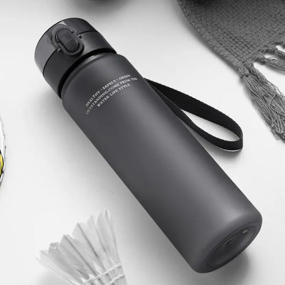 BPA-fri, Läckagesäker Sportvattenflaska - Högkvalitativ, Bärbar Flaska för Vandring och Utomhusaktiviteter. Mina Favoritdricksflaskor i 400ml och 560ml.