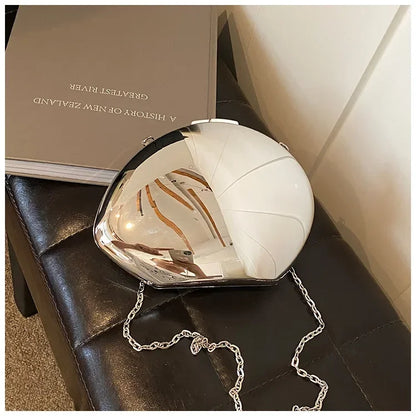 Chic Acrylic Shell Bag
✨ Modern design for special evenings
- Shiny and sleek in gold and silver
- Perfect for parties and events
- Lightweight with a durable shoulder strap
📦 Buy now a