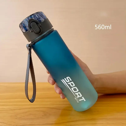 BPA-fri, Läckagesäker Sportvattenflaska - Högkvalitativ, Bärbar Flaska för Vandring och Utomhusaktiviteter. Mina Favoritdricksflaskor i 400ml och 560ml.