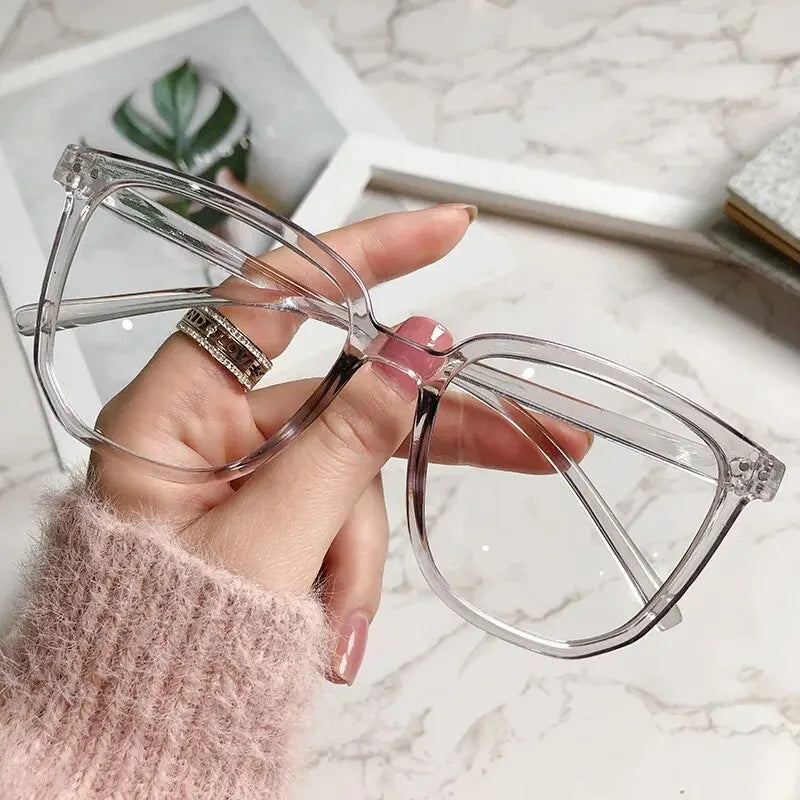 Retro Anti-Blåljus Glasögon för Kvinnor - Eleganta Ram med Platt Design för Skydd och Stil