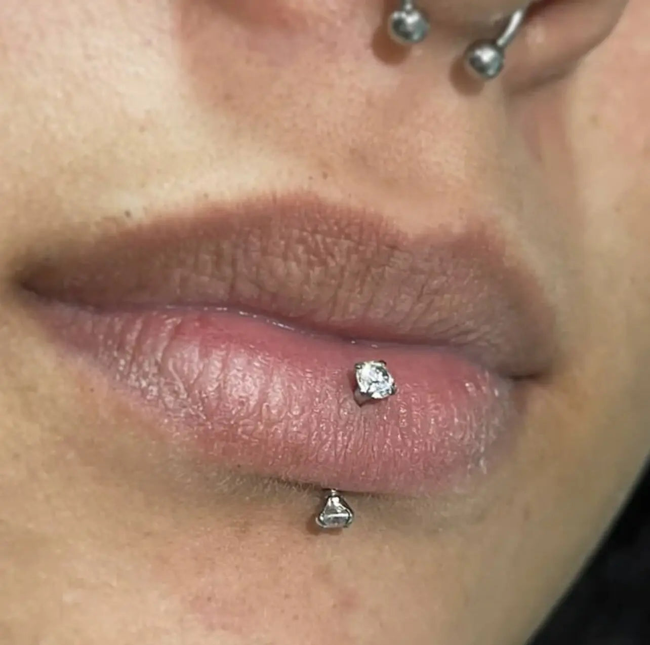 F136 Titanium Classic Eyebrow Piercing Inlaid Opal Zircon 16G Internal Thread Banana Curved Lip Navel Piercing Piercing Jewelry