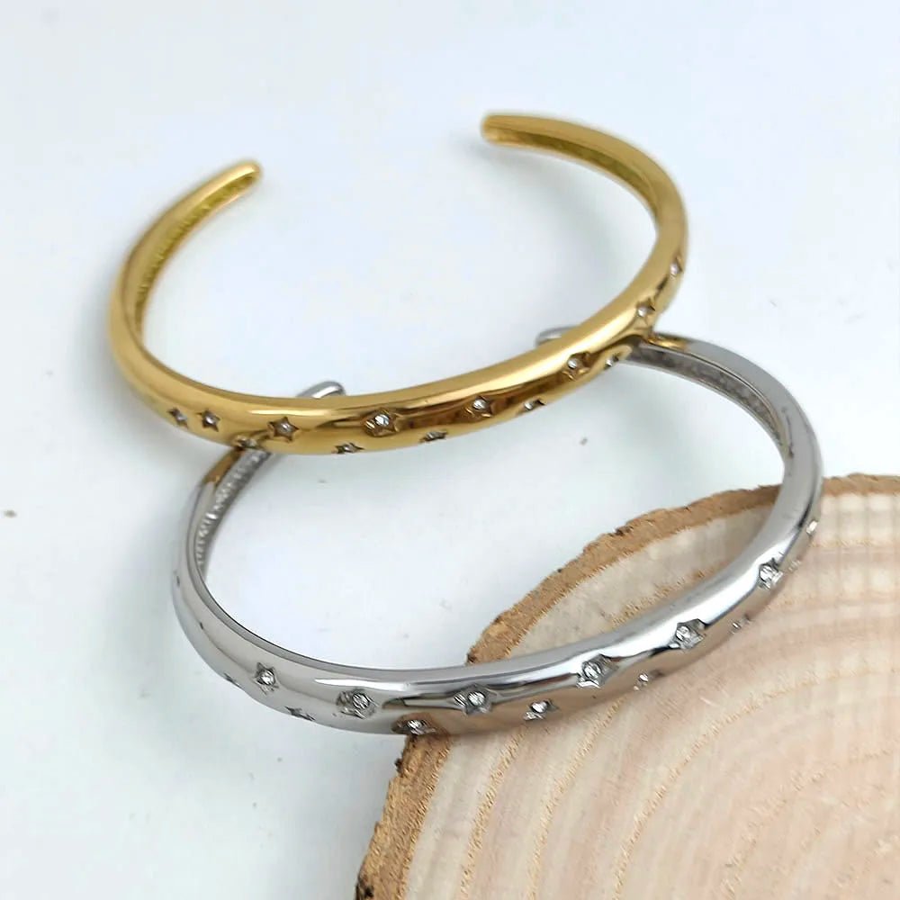 Charming gold - plated 18K stainless steel five - pointed star women's bracelet, high - quality waterproof jewelry, wedding team gift - Hamora